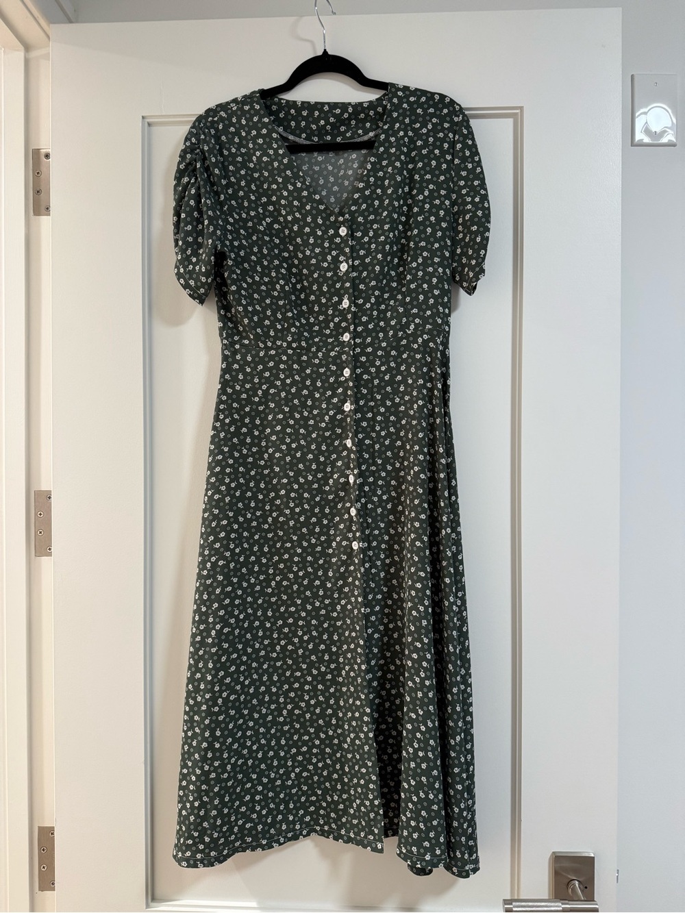 Green Floral Button-Front Midi Dress